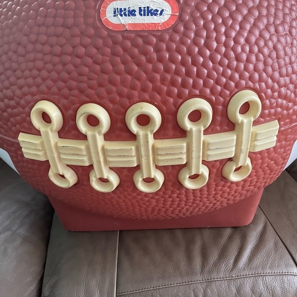 Vintage  Little Tikes Football Toy Box Storage  Hamper Tailgate Cooler Man Cave  - Picture 4 of 6